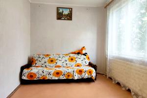 квартира за адресою Космонавтів вул., 12