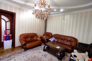 будинок за адресою Ньютона вул.