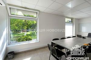 комерційна за адресою Собранецька вул., 150А