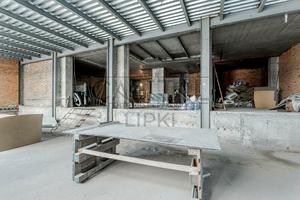 коммерческая по адресу Андрея Верхогляда ул. (Михайла Драгомирова), 4б