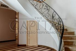 комерційна за адресою Саксаганського вул., 67