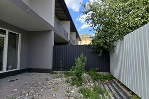 дом по адресу Українська ул.