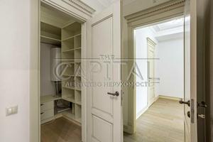 комерційна за адресою Кловський узвіз, 7a