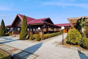 комерційна за адресою Лесі Українки, 3