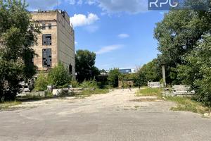 комерційна за адресою Будіндустрії вул., 7а