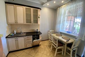 квартира за адресою Кобилянської вул., 12
