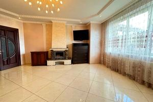 будинок за адресою івасюка, 28