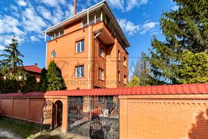 будинок за адресою Єдності вул.