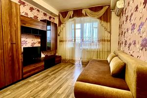 квартира по адресу Строителей ул., 1