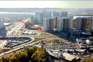 комерційна за адресою Дніпровська набережна вул., 20-А