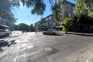 комерційна за адресою Канатна вул., 7