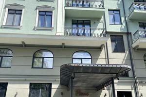 коммерческая по адресу Успенский пер., 11