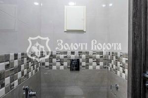 комерційна за адресою Любомира Гузара просп. (Космонавта Комарова), 11