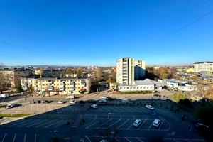 квартира за адресою Пилипа Орлика, 18