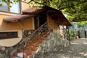 дом по адресу Центральна, 20