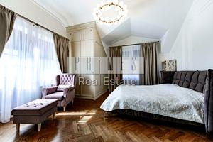 будинок за адресою Стежки вул.