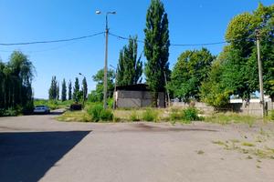 комерційна за адресою Окружна вул., 4