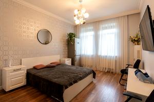 будинок за адресою Київ, Богатирська вул., 32