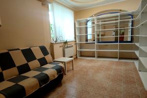 комерційна за адресою Шишкарівська вул., 2
