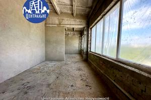 комерційна за адресою Комунальників вул., 2