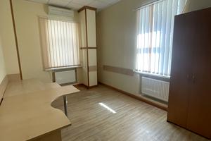 комерційна за адресою Саксаганського вул., 67-Б