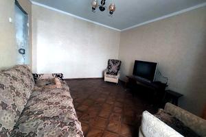 квартира за адресою Героїв Небесної Сотні вул. (Петровського), 11