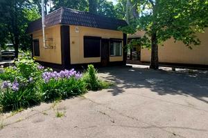 комерційна за адресою Космонавтів вул., 31