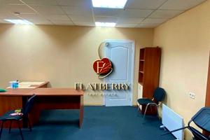 комерційна за адресою Рейтарська вул., 35а