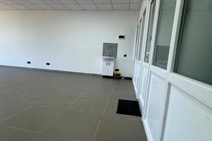 коммерческая по адресу Подільська ул., 58
