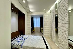 квартира за адресою Мостобудівників вул., 18
