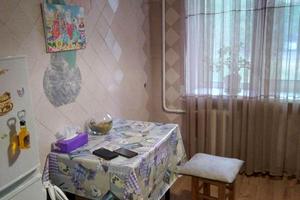 квартира за адресою Євгена Чикаленка вул., 68б