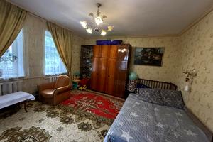 будинок за адресою Захисників Неба вул. (Тімірязєва), 11
