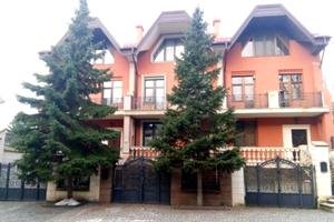будинок за адресою Харківська вул.