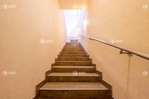 комерційна за адресою Мироносицька вул., 15