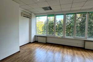 комерційна за адресою В'ячеслава Чорновола просп. (), 63