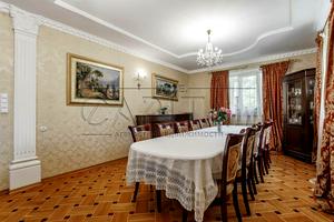 дом по адресу Києво-Святошинський