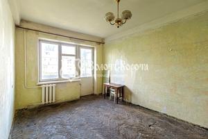 квартира по адресу Строителей ул., 15