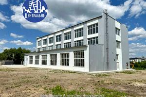 комерційна за адресою Комунальників вул., 2