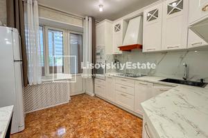 квартира за адресою Анни Ахматової вул., 31