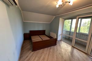 комерційна за адресою Агатангела Кримського вул., 5