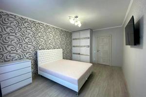 квартира за адресою Софії Русової вул., 7-А