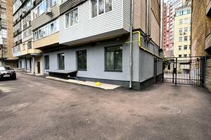 комерційна за адресою Павлівська вул., 4/8