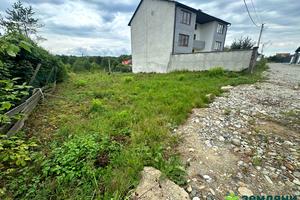 участок по адресу Березівська