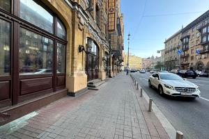коммерческая по адресу Большая Васильковская ул. (Красноармейская), 1-3