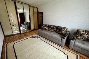 квартира за адресою Милославська вул., 8