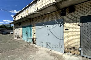 паркомісце за адресою Березняківська вул., 27