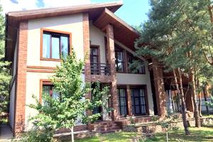 будинок за адресою Радистів вул., 2