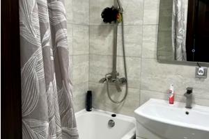 квартира за адресою Дмитра Антоновича бульв., 8