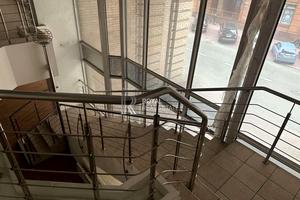 коммерческая по адресу Павловская ул., 18