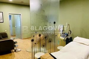 комерційна за адресою Андрія Верхогляда вул. (Михайла Драгомирова), 2